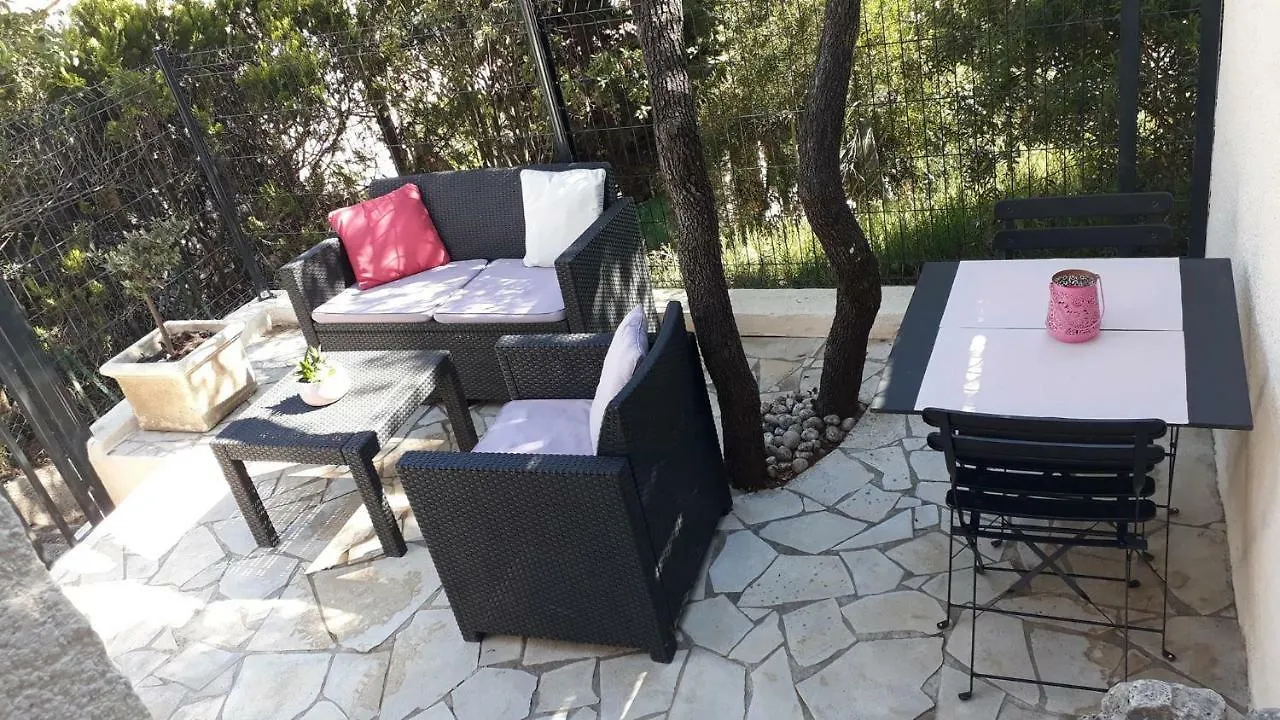 Studio Renove Avec Terrasse St Raphael Saint-Raphaël 0*,