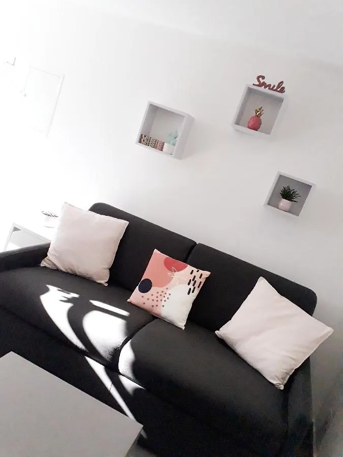 Holiday home Studio Renove Avec Terrasse St Raphael Saint-Raphael