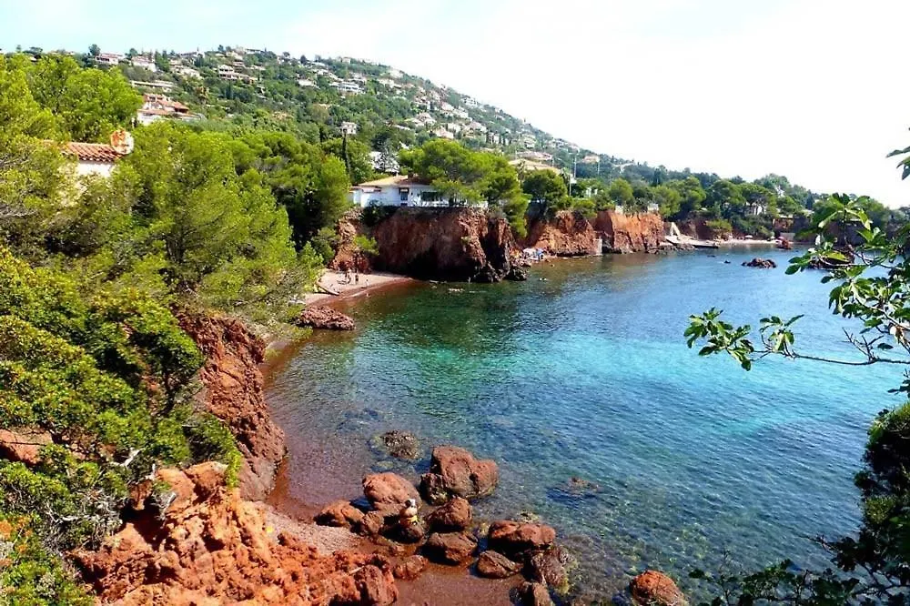 Studio Renove Avec Terrasse St Raphael Saint-Raphael  Saint-Raphael (Var)