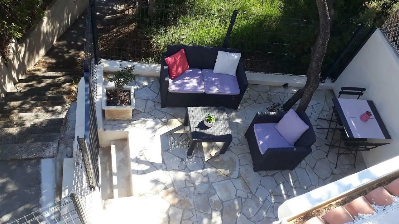 Studio Renove Avec Terrasse St Raphael Saint-Raphael  Holiday home