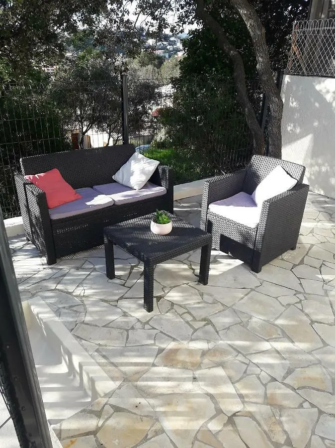 Studio Renove Avec Terrasse St Raphael Saint-Raphael  Holiday home